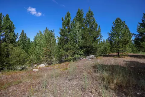 47 Coit Dr, Cascade, ID 83611 photo 7