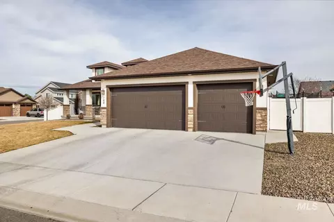 Exterior - 744 Midnight Sun Loop, Twin Falls, ID 83301 photo 6 of 7