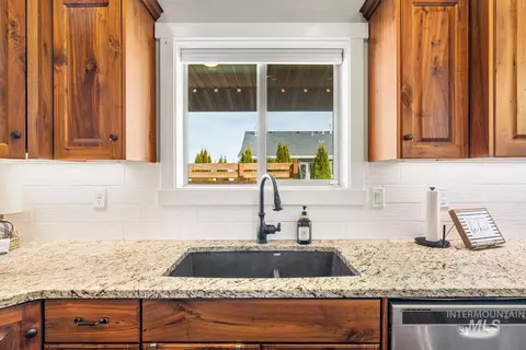 Kitchen - 744 Midnight Sun Loop, Twin Falls, ID 83301 photo 3 of 3