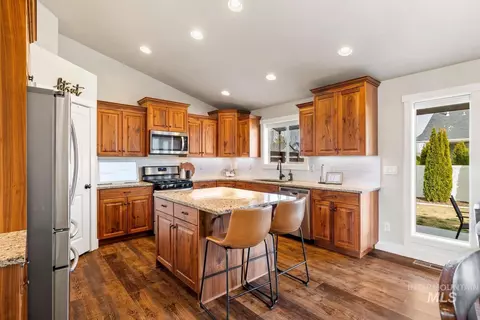 Kitchen - 744 Midnight Sun Loop, Twin Falls, ID 83301 photo 1 of 3