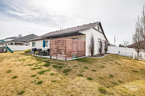 Exterior - 744 Midnight Sun Loop, Twin Falls, ID 83301 photo 3 of 7