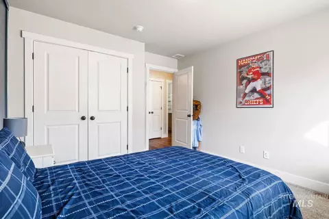 Bedroom - 744 Midnight Sun Loop, Twin Falls, ID 83301 photo 4 of 9