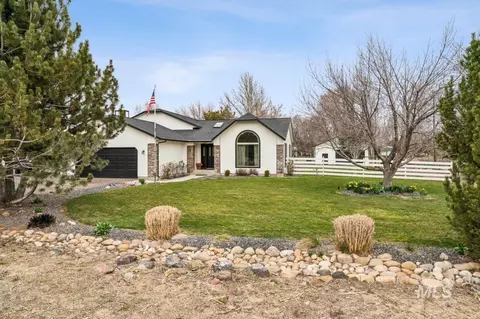 Exterior - 710 Keogh Ln, Caldwell, ID 83607 photo 6 of 15