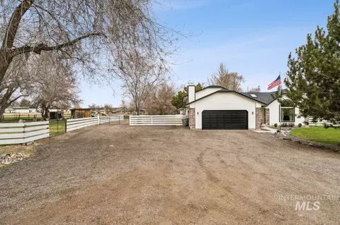 Exterior - 710 Keogh Ln, Caldwell, ID 83607 photo 7 of 15
