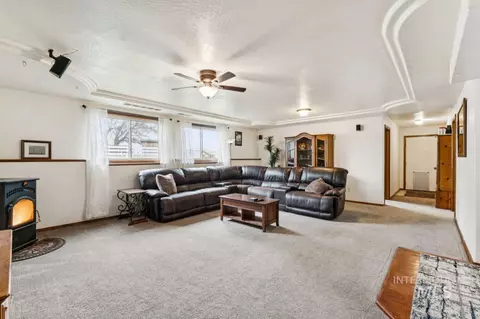 Living - 710 Keogh Ln, Caldwell, ID 83607 photo 2 of 2