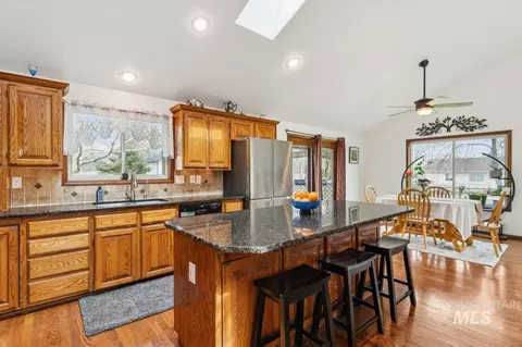 Kitchen - 710 Keogh Ln, Caldwell, ID 83607 photo 3 of 3