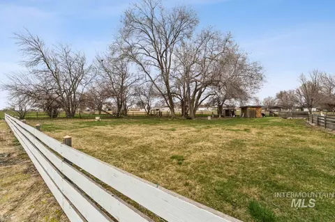 Exterior - 710 Keogh Ln, Caldwell, ID 83607 photo 9 of 15