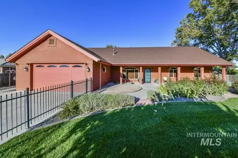 2214 Washington, Caldwell, ID 83605