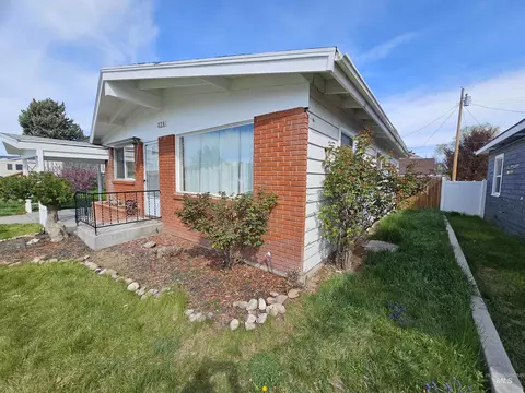 236 Meffan Ave, Nampa, ID 83651