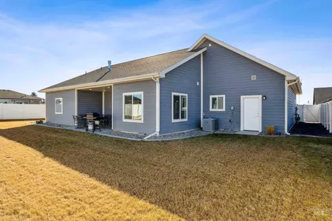 Exterior - 704 Midnight Sun Loop, Twin Falls, ID 83301 photo 2 of 3