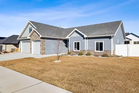 Exterior - 704 Midnight Sun Loop, Twin Falls, ID 83301 photo 3 of 3