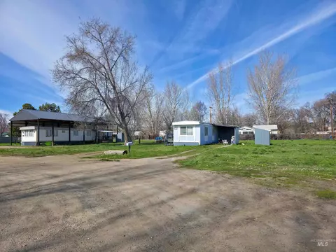 1116 E 1126 E Washington St, Weiser, ID 83672