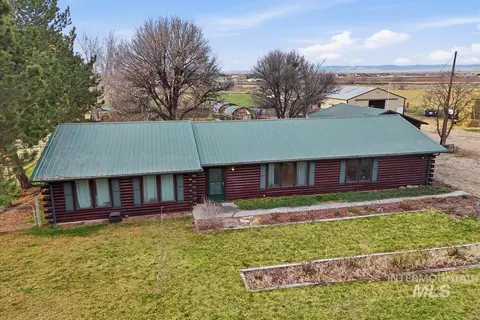 775 N Cow Horse Dr, Kuna, ID 83634