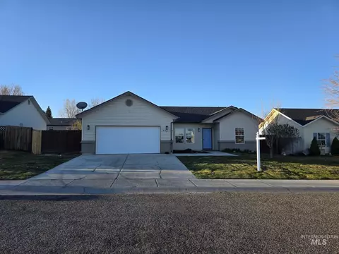 Exterior - 929 22nd Ave E, Jerome, ID 83338 photo 1 of 10