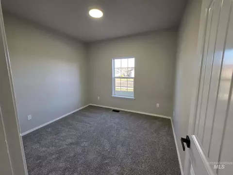 Bedroom - 929 22nd Ave E, Jerome, ID 83338 photo 1 of 5