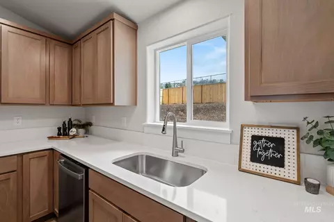 5226 E Patchwork Dr, Nampa, ID 83686 photo 4