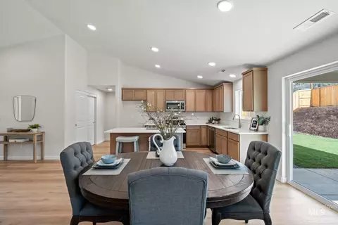 5226 E Patchwork Dr, Nampa, ID 83686 photo 6