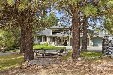 Exterior - 131 Par Dr, Cascade, ID 83611 photo 9 of 9