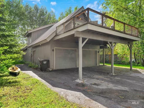 Exterior - 1658 Timber Cir, Mccall, ID 83638 photo 4 of 12