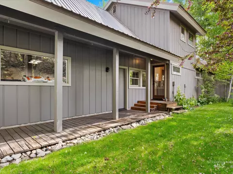 Exterior - 1658 Timber Cir, Mccall, ID 83638 photo 2 of 12
