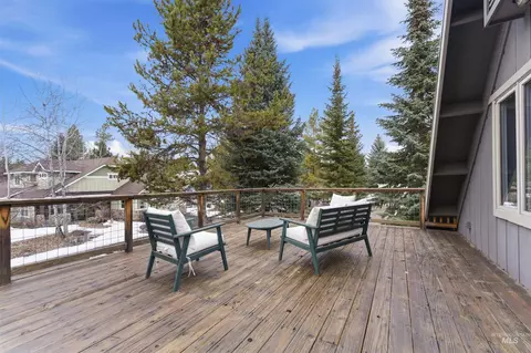 Exterior - 1658 Timber Cir, Mccall, ID 83638 photo 7 of 12