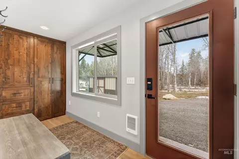 Entry Way - 304 Samson Ct, Mccall, ID 83638 photo 1 of 1