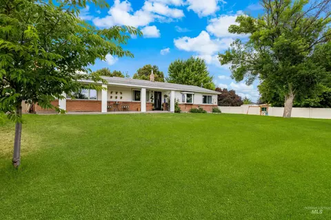 6148 S Roaring River Ave, Boise, ID 83709