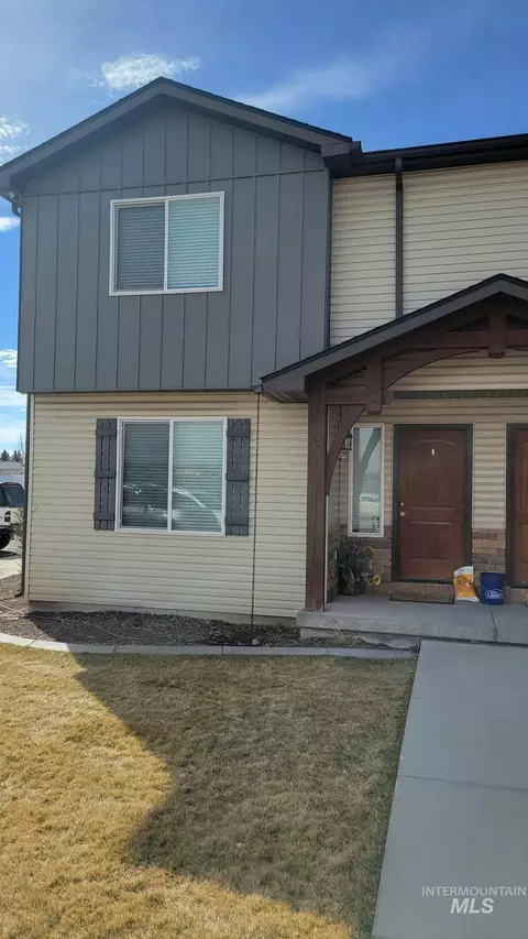 470 Sunflower Rd, Rexburg, ID 83440