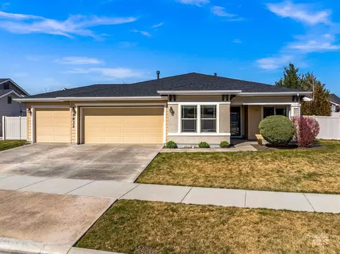 5832 W Rotherham Dr, Eagle, ID 83616