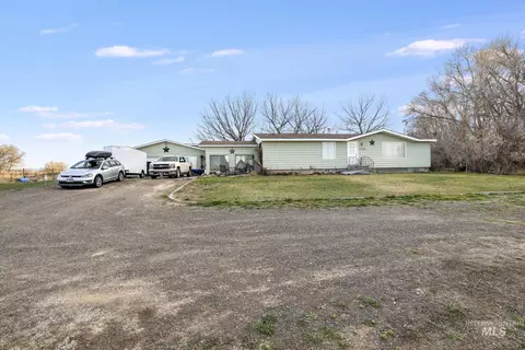 2735 E 3300 N, Twin Falls, ID 83301