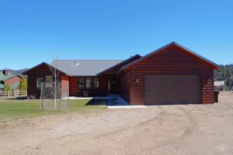 14 Bobcat Ct, Garden Valley, ID 83622