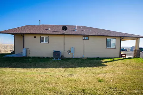 Exterior - 546 Arrowhead Cir, Jerome, ID 83338 photo 7 of 12