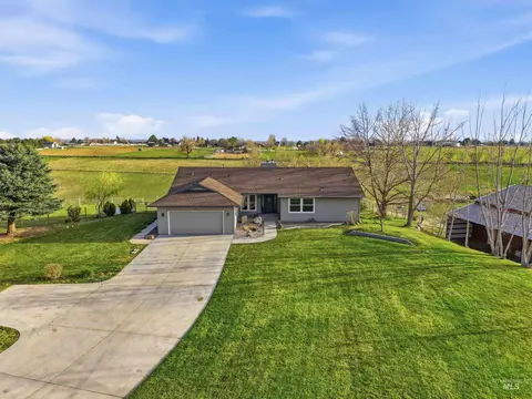 Exterior - 10261 Turner Dr, Middleton, ID 83644 photo 1 of 7