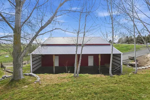 Exterior - 10261 Turner Dr, Middleton, ID 83644 photo 6 of 7