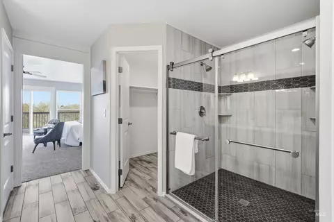 Bath - 10261 Turner Dr, Middleton, ID 83644 photo 2 of 4