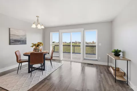 Dining - 10261 Turner Dr, Middleton, ID 83644 photo 2 of 4