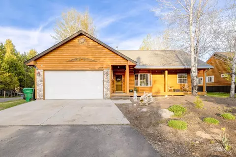 12954 Upland Rd, Donnelly, ID 83615