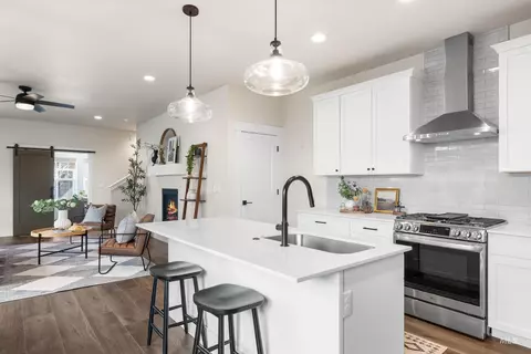 Kitchen - 1685 E Cutgrass Ln, Eagle, ID 83616 photo 5 of 5