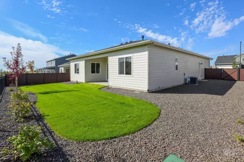 Exterior - 2606 N Morehouse Ave, Eagle, ID 83616 photo 4 of 6