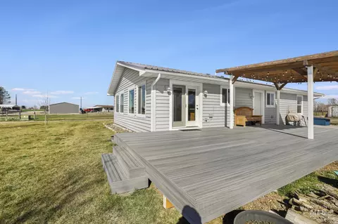 Exterior - 256 E 265 Ln N, Rupert, ID 83350 photo 3 of 5