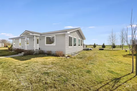 Exterior - 256 E 265 Ln N, Rupert, ID 83350 photo 4 of 5