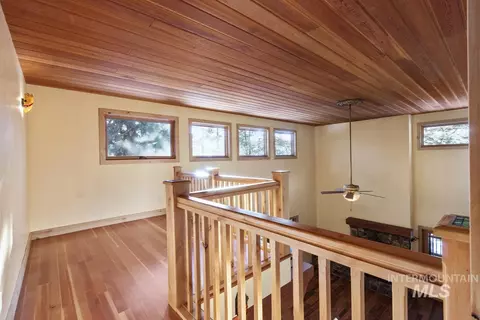 Entry Way - 4 Chino Spur, Cascade, ID 83611 photo 1 of 2