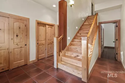 Entry Way - 4 Chino Spur, Cascade, ID 83611 photo 2 of 2