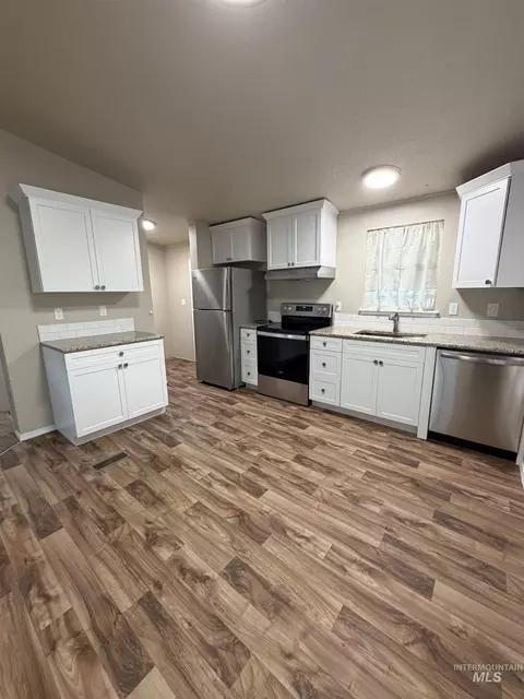 Kitchen - 815 E Liberty, Weiser, ID 83672 photo 2 of 4