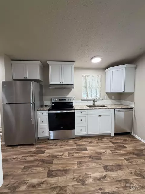 Kitchen - 815 E Liberty, Weiser, ID 83672 photo 1 of 4