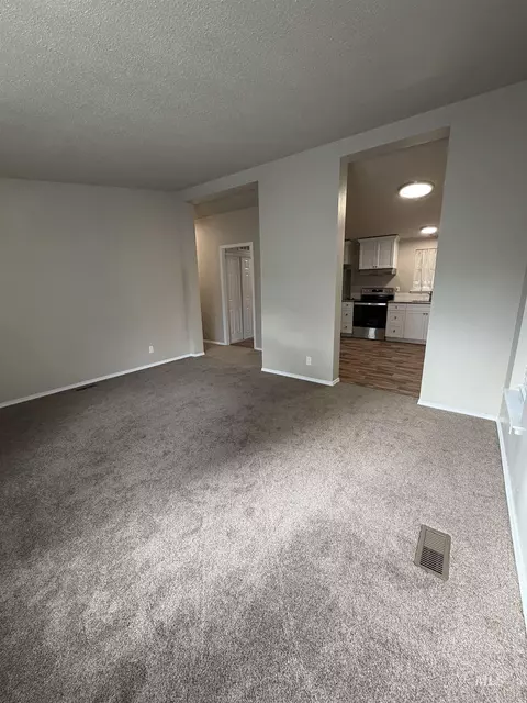 Living - 815 E Liberty, Weiser, ID 83672 photo 3 of 3