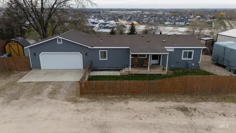 10653 Valley Hi Rd, Middleton, ID 83644