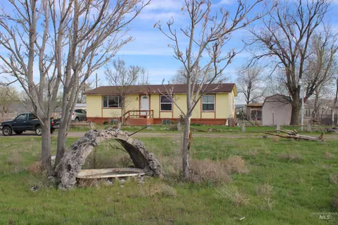 7111 Opaline Rd, Melba, ID 83641