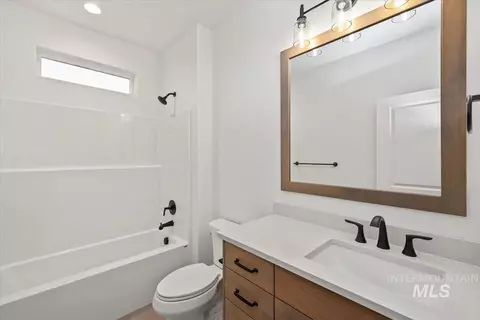 Bath - 6674 W Sollas, Eagle, ID 83616 photo 2 of 2