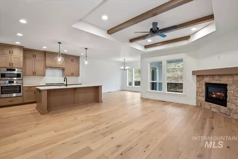 Living - 6674 W Sollas, Eagle, ID 83616 photo 1 of 2